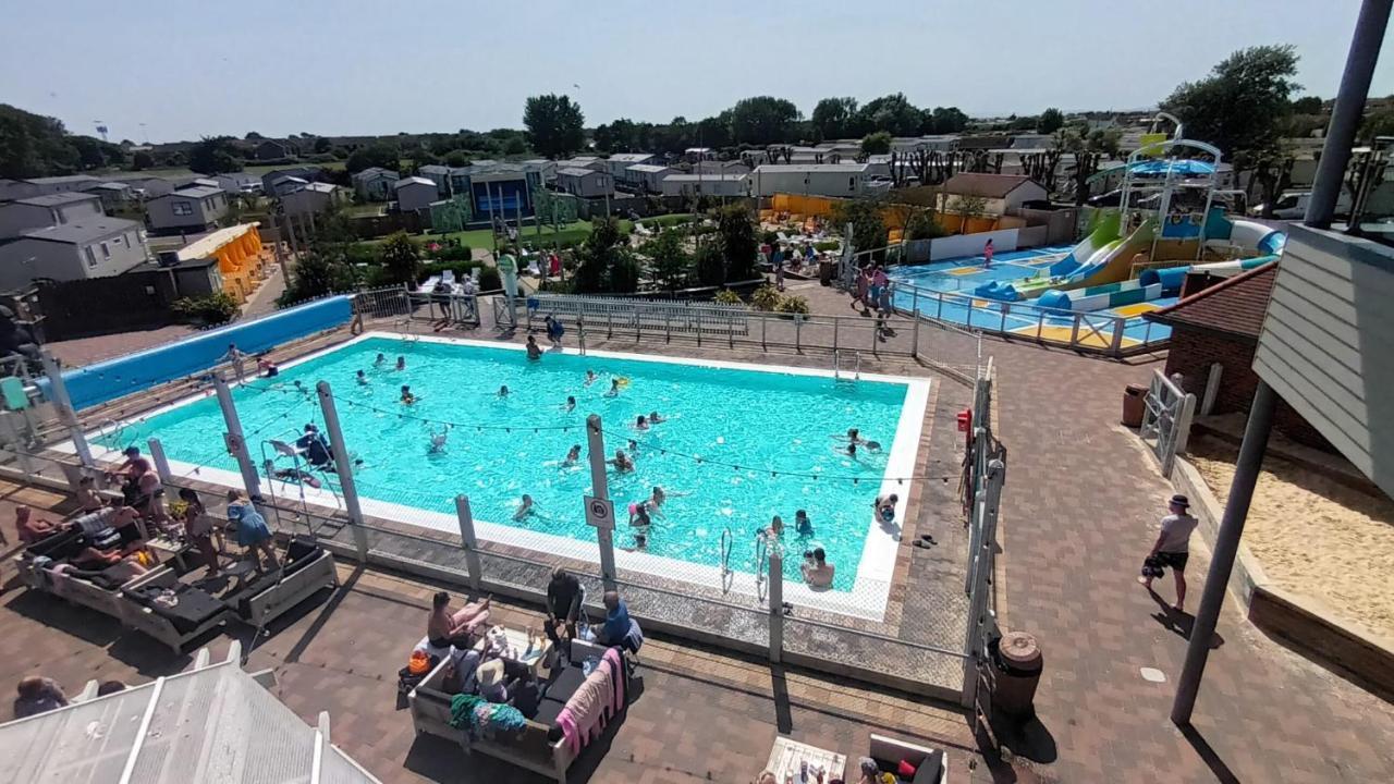 Brookside West Sands Holiday Park Seal Bay セルジー エクステリア 写真