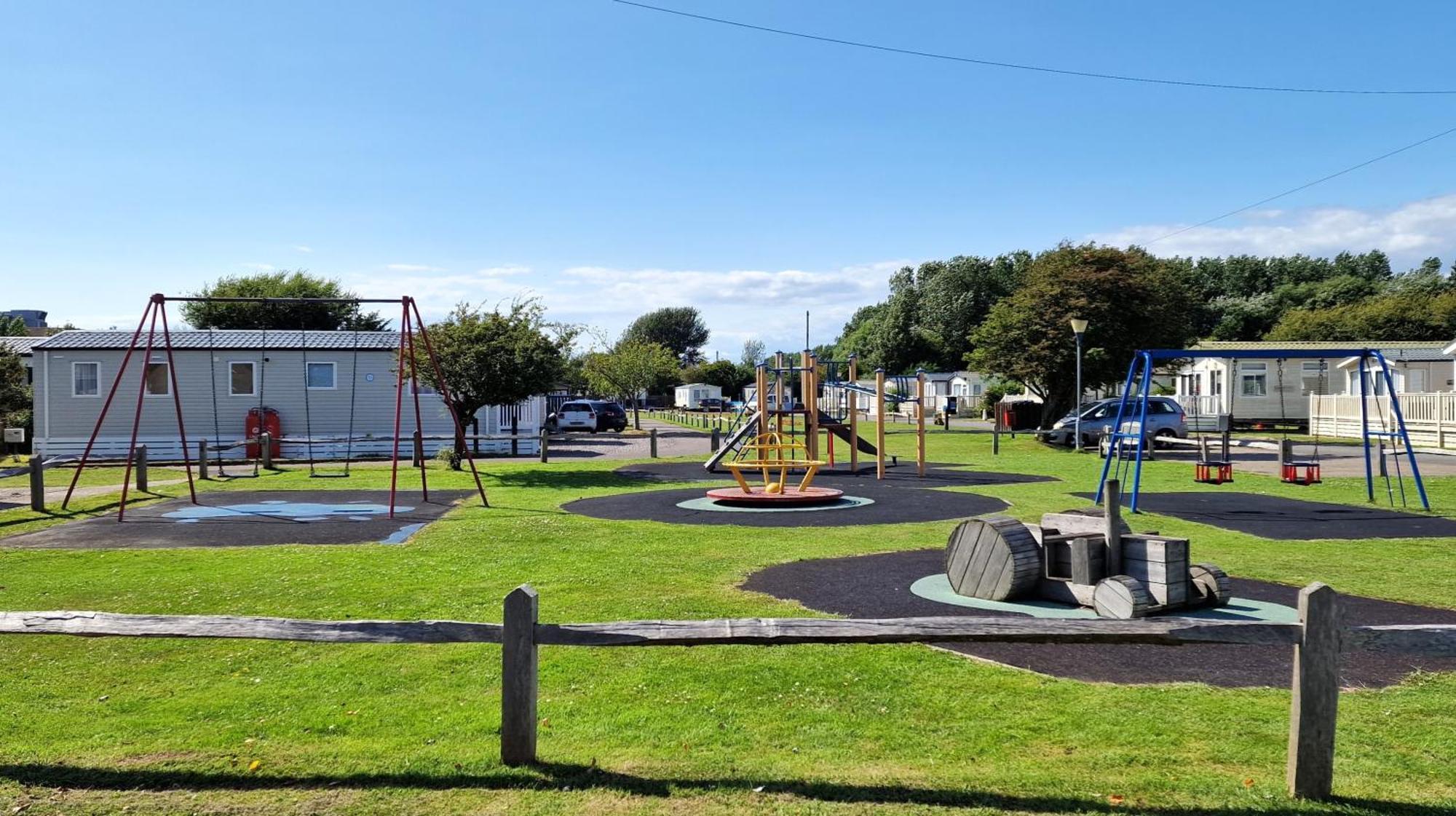 Brookside West Sands Holiday Park Seal Bay セルジー エクステリア 写真
